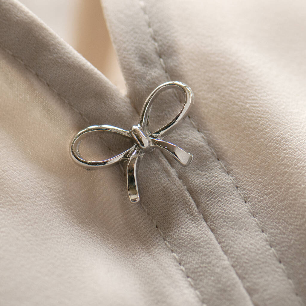 Bow Gold Or Silver Colour Modesty Pin