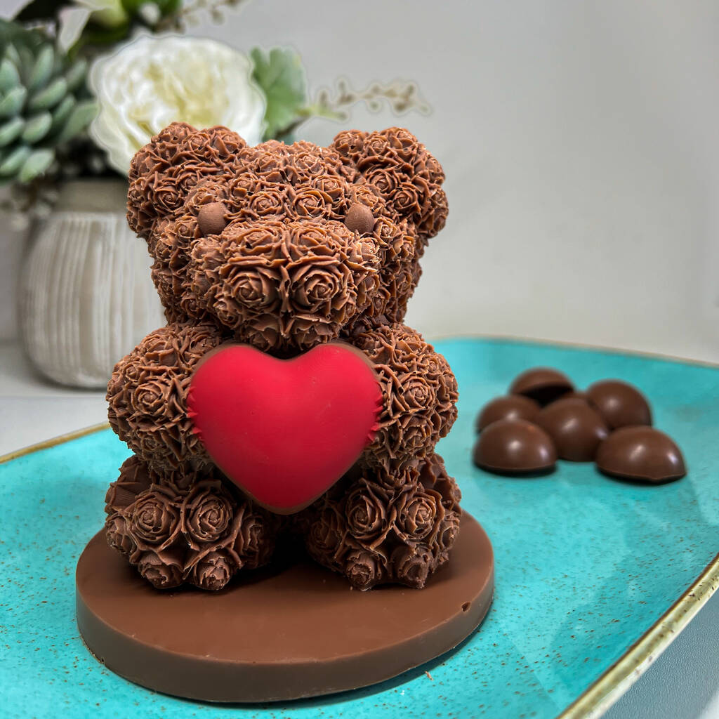 Rose Love: Belgian Milk Chocolate Gift Bear