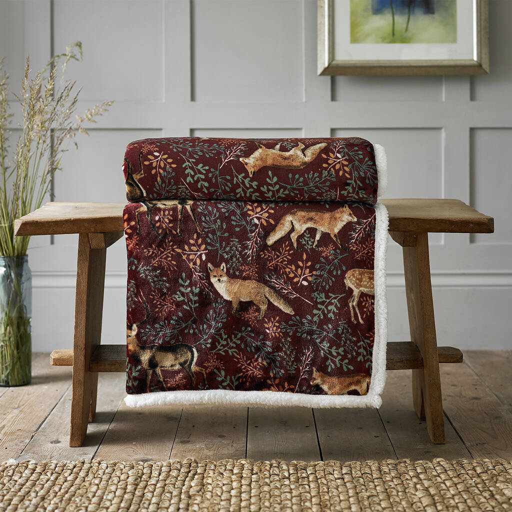 Luxury Sherpa Fleece Throw Fox And Deer Mulberry 41021022 Dd
