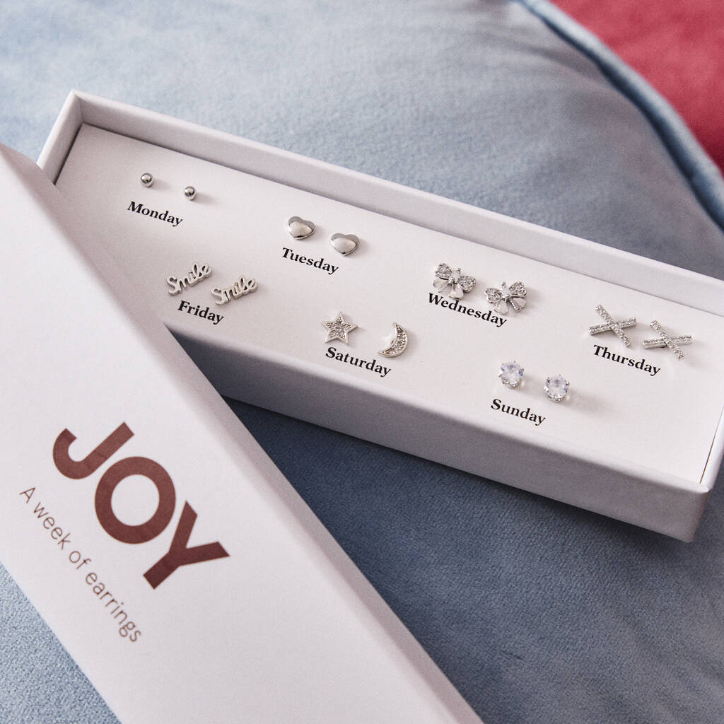 A Week Of Earrings Gift Set