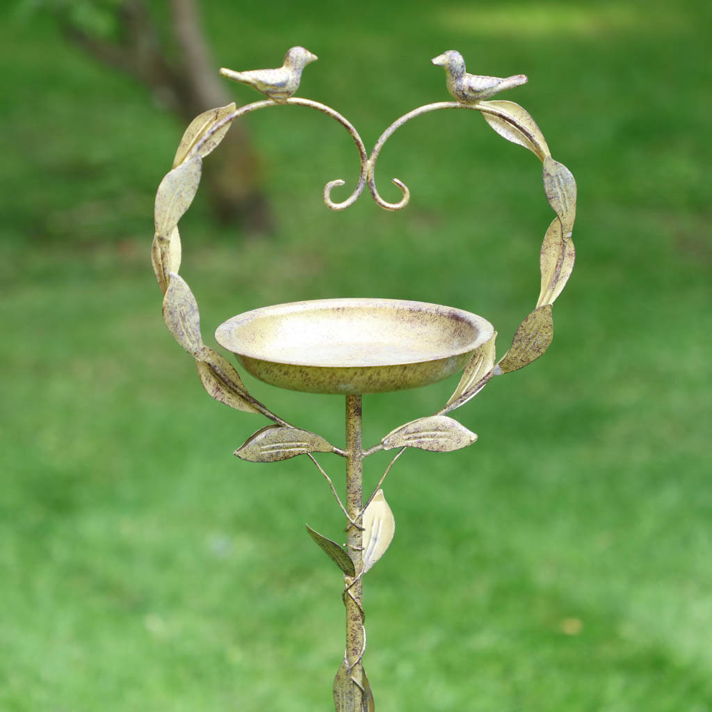Vintage Standing Heart Garden Bird Feeder